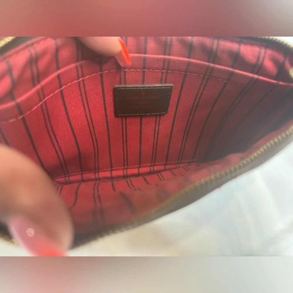 Louis Vuitton Damier Ebene Neverfull Pochette